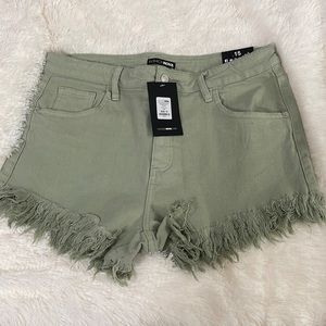 Fashion nova frayed shorts